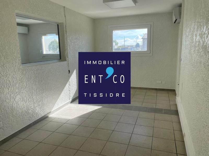 Entrepôt - 1 680 m²