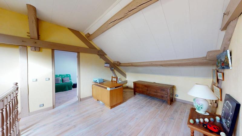 Maison - 220 m² - 9 pièces