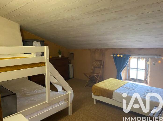 Maison - 180 m² - 8 pièces