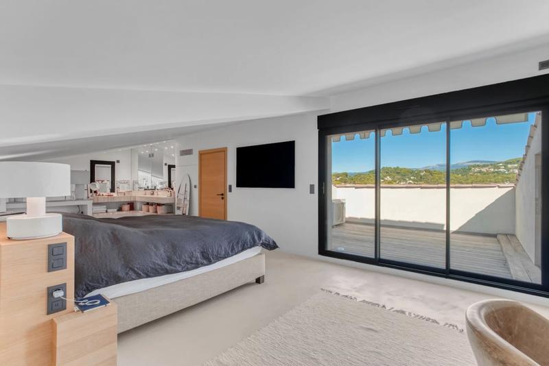 Villa - 265 m² - 6 pièces