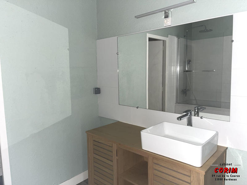 Appartement - 77 m² - 2 pièces