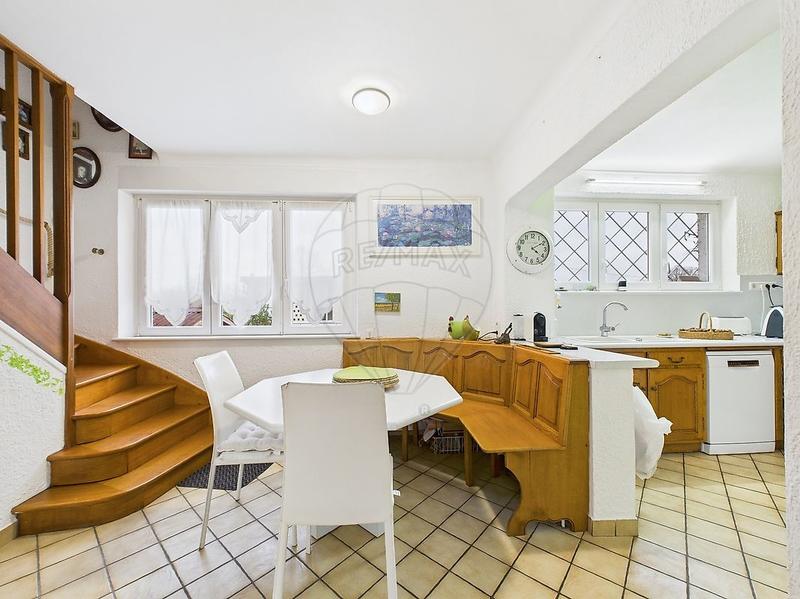 Maison - 96 m² - 6 pièces