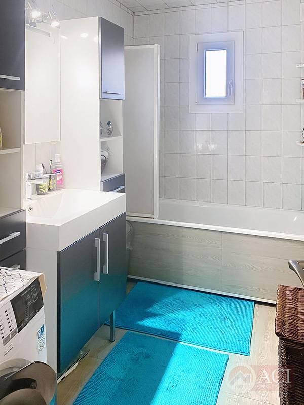 Maison - 83 m² - 5 pièces