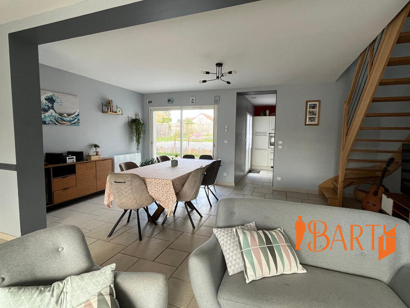 Maison traditionnelle - 188 m² - 7 pièces