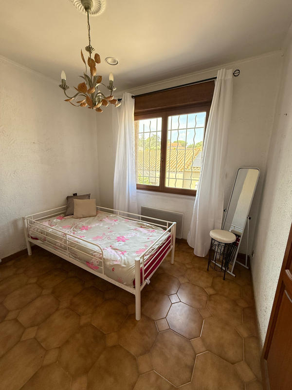 Maison - 230 m² - 8 pièces