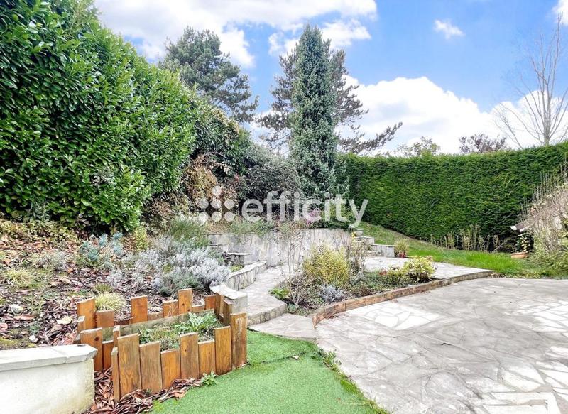 Maison - 140 m² - 7 pièces