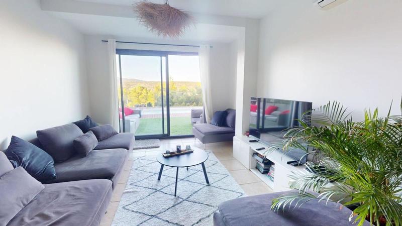 Maison - 143 m² - 6 pièces