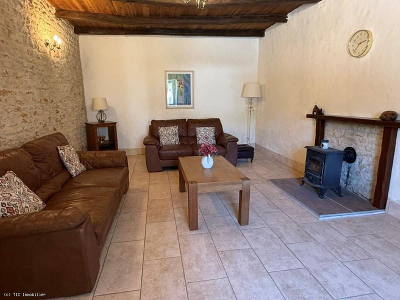 Maison - 240 m² - 9 pièces