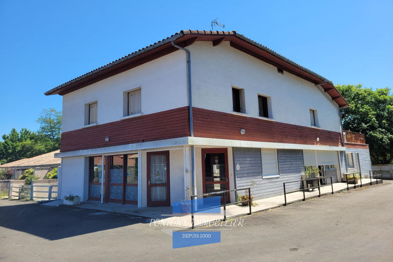 Appartement - 206 m² - 7 pièces