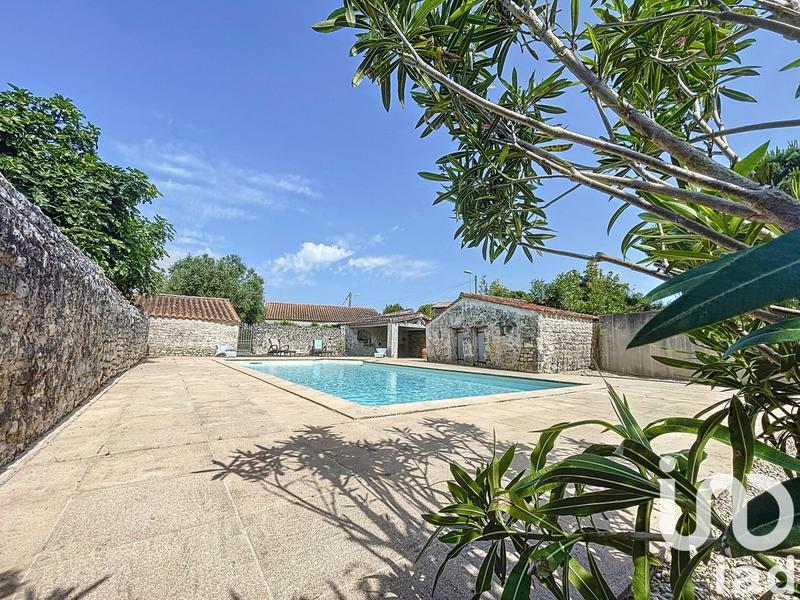 Maison - 407 m² - 21 pièces