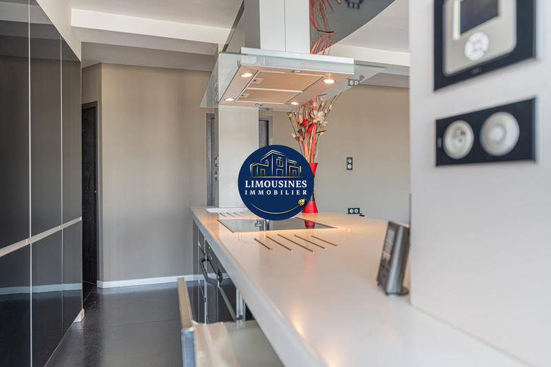 Appartement - 91 m² - 4 pièces