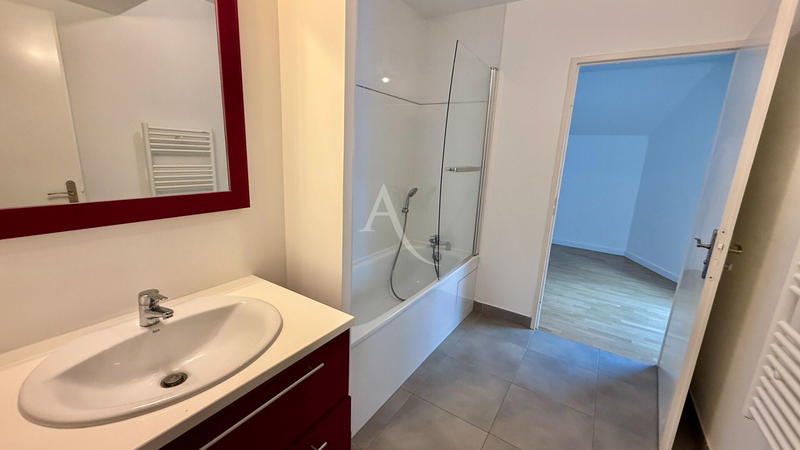 Appartement - 103 m² - 5 pièces