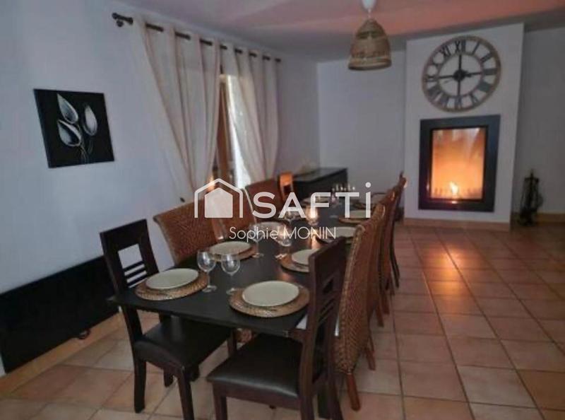 Villa - 130 m² - 8 pièces