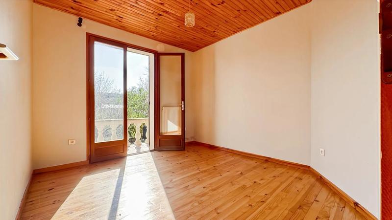 Maison - 157 m² - 8 pièces