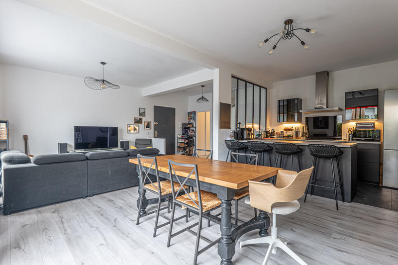 Appartement - 82 m² - 3 pièces