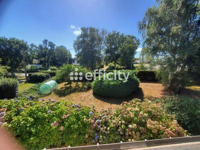 Pavillon - 156 m² - 7 pièces