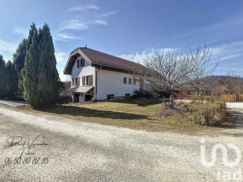 Maison - 216 m² - 7 pièces