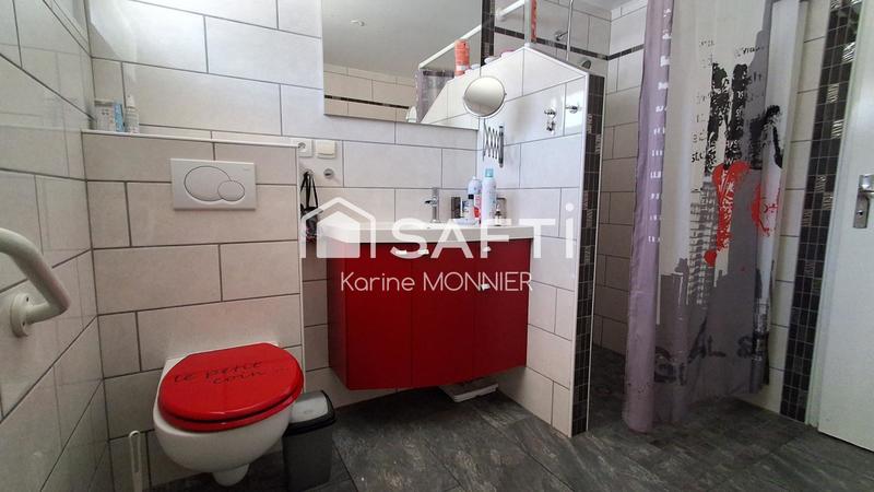 Maison - 185 m² - 9 pièces