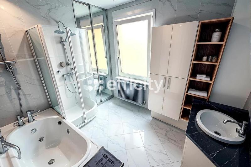 Maison - 100 m² - 6 pièces