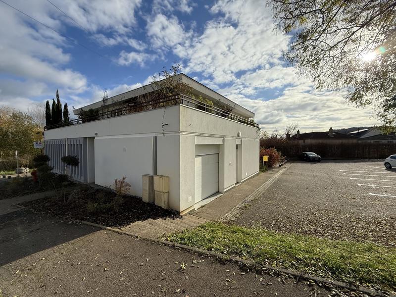 Appartement - 175 m² - 6 pièces