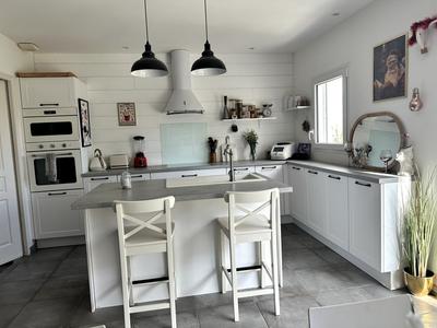 Maison - 95 m² - 4 pièces