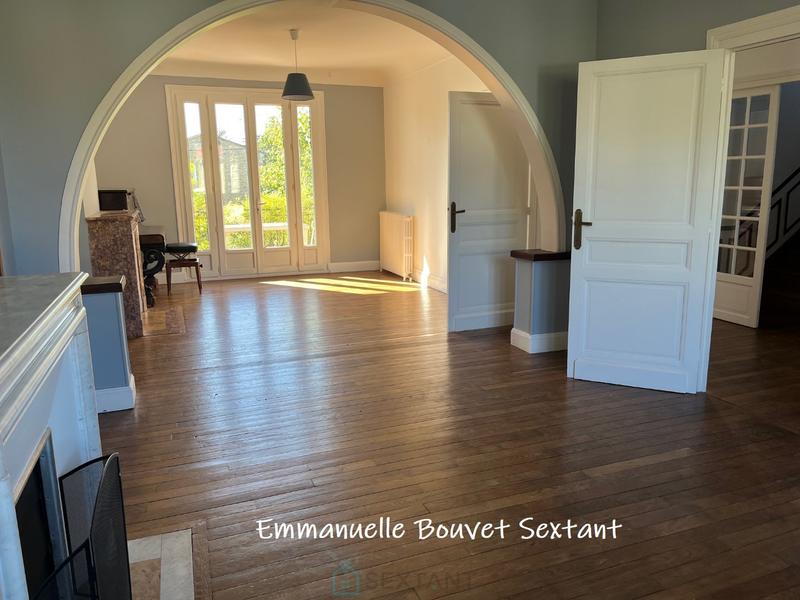 Maison de ville - 209 m² - 9 pièces