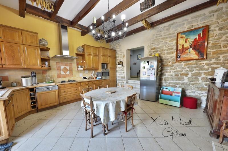 Maison - 275 m² - 6 pièces