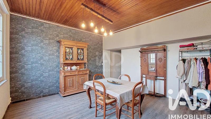 Maison - 232 m² - 7 pièces