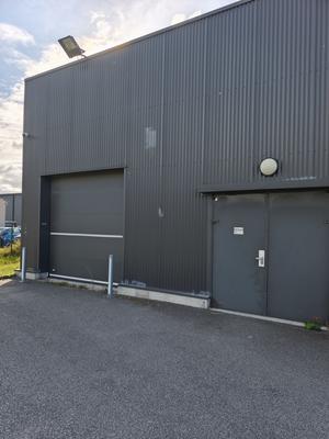 Local d'activités - 357 m²