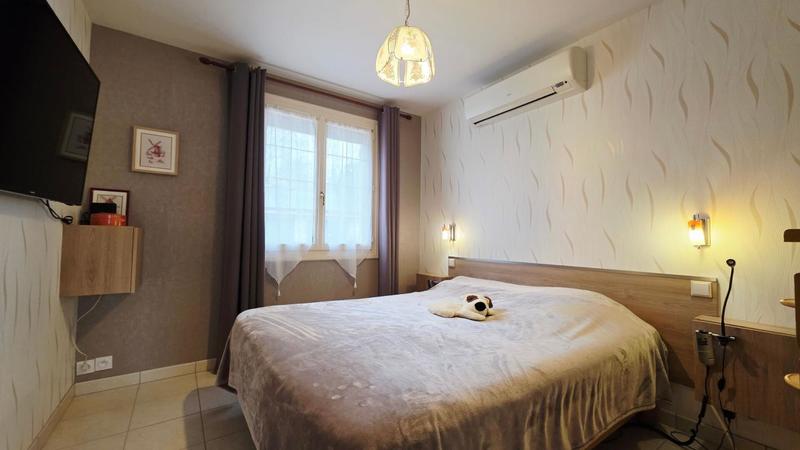 Maison - 166 m² - 8 pièces