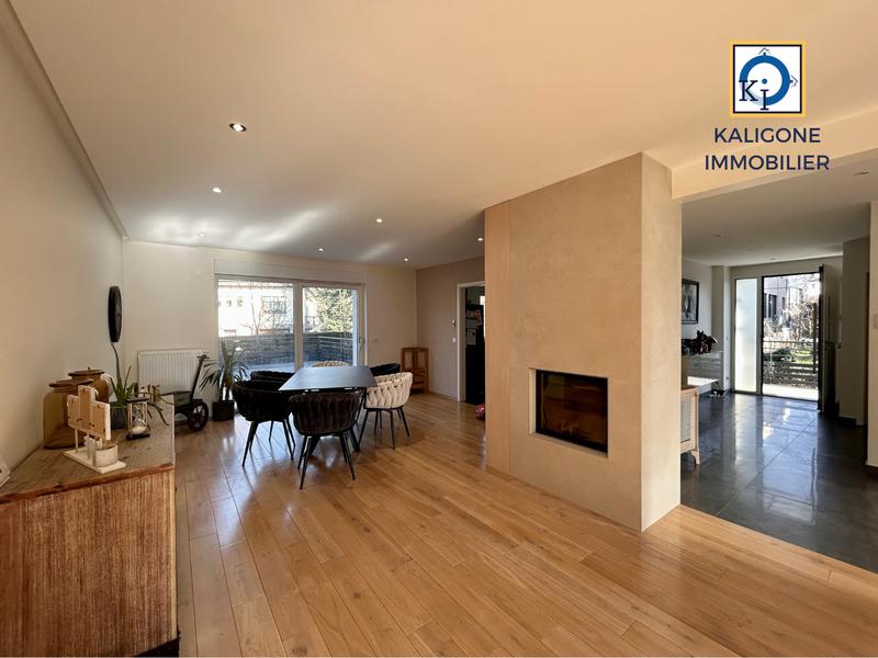 Maison - 180 m² - 7 pièces