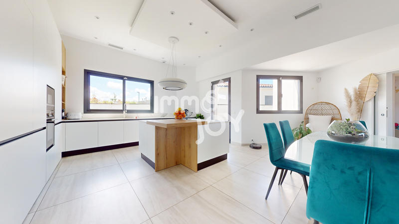 Maison - 127 m² - 5 pièces