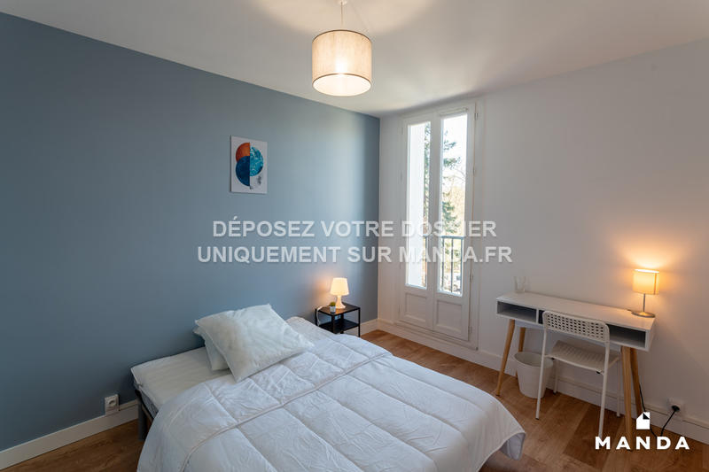 Chambre - 11 m² - 5 pièces