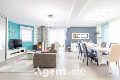 Maison - 125 m² - 5 pièces