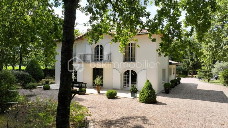 Maison de maîtres - 206 m² - 6 pièces