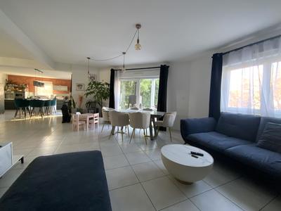 Maison d'architecte - 208 m² - 6 pièces