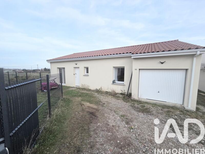 Maison - 90 m² - 4 pièces