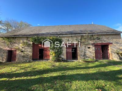 Maison - 270 m² - 8 pièces