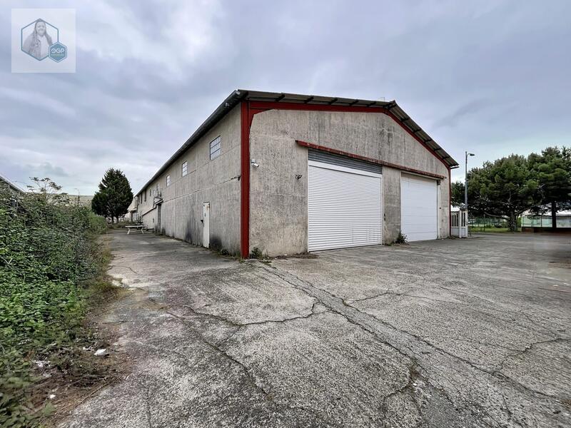 Entrepôt - 700 m²