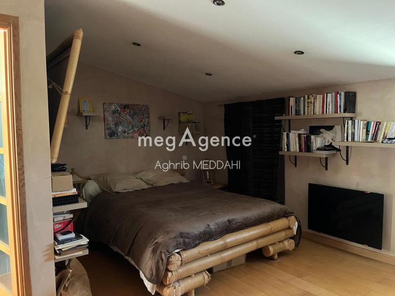 Maison - 201 m² - 8 pièces