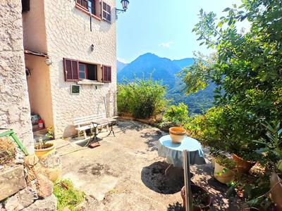 Maison - 100 m² - 6 pièces