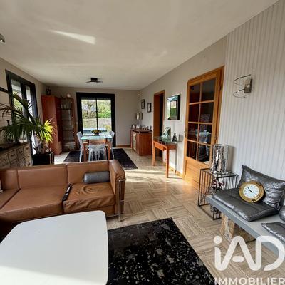 Maison - 122 m² - 7 pièces