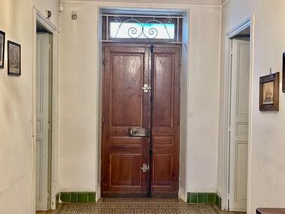 Maison - 250 m² - 8 pièces