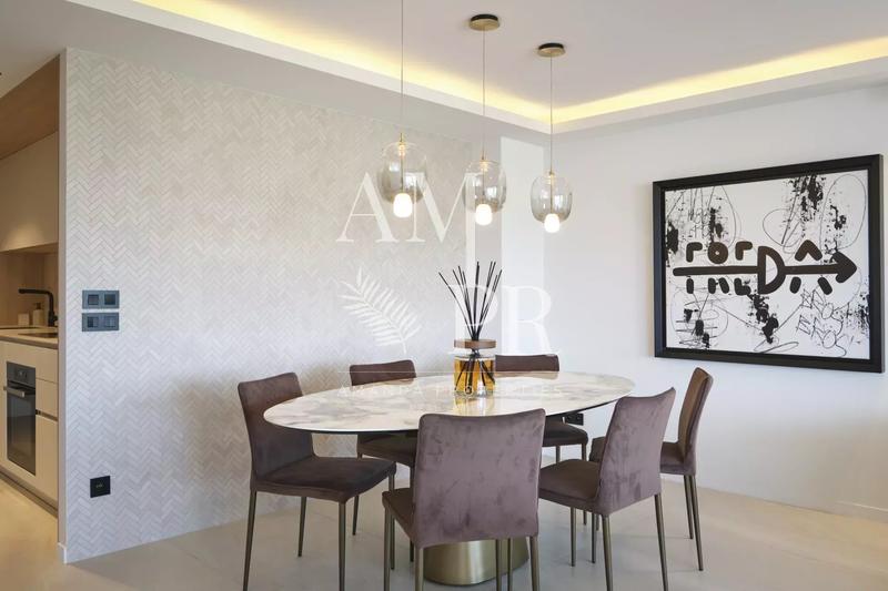 Appartement - 105 m² - 4 pièces