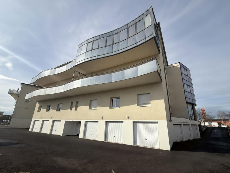 Appartement - 85 m² - 3 pièces