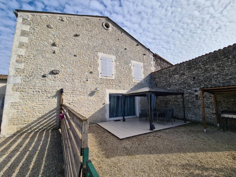 Propriété - 460 m² - 14 pièces