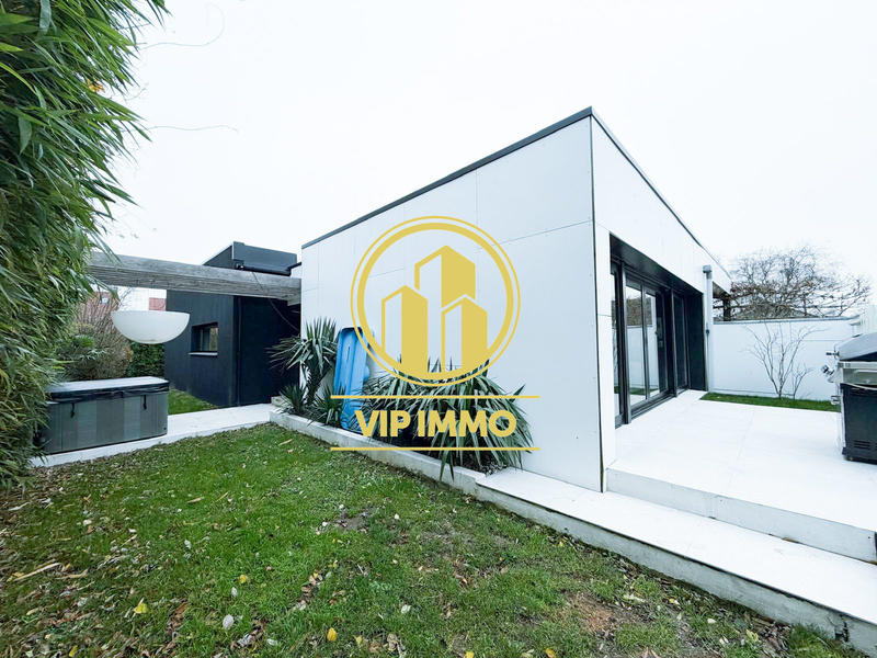 Maison - 137 m² - 6 pièces