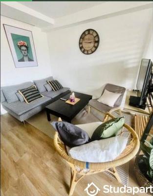 Chambre - 11 m² - 1 pièce