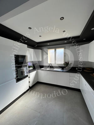 Maison - 98 m² - 5 pièces