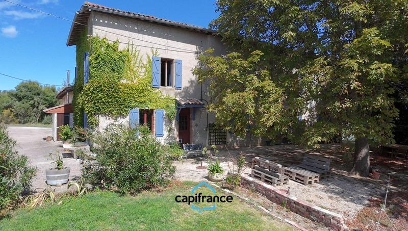 Maison - 450 m² - 13 pièces